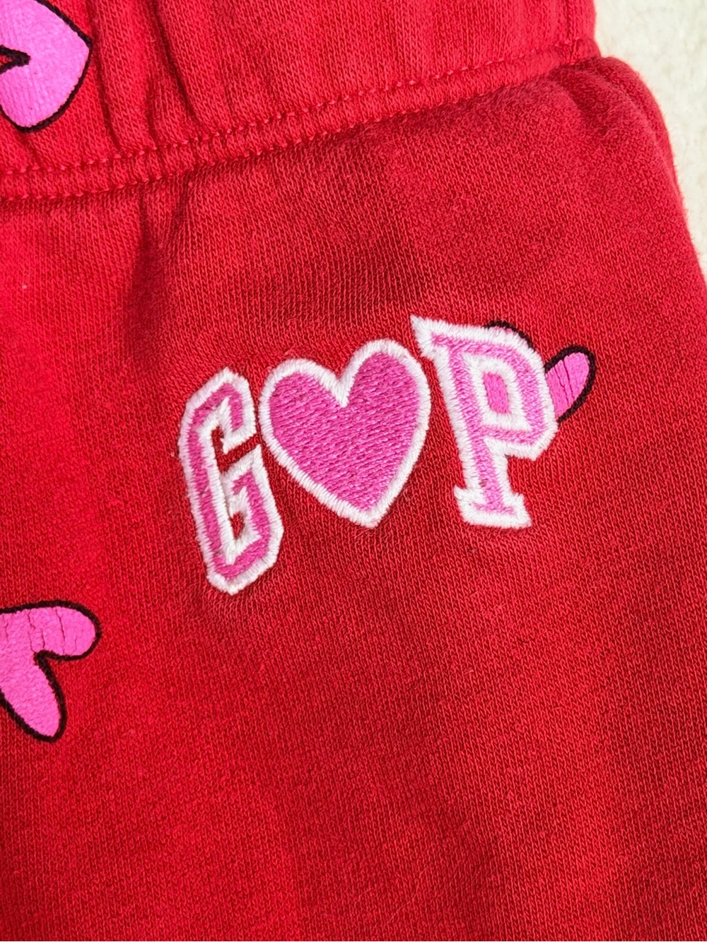 GAP Red Heart Print Hoodie & Jogger Set | Size 4 | Cute Heart Outfit ❤️ - Picture 5 of 7